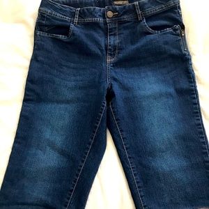 ✨✨Misses Denim Capris!✨✨